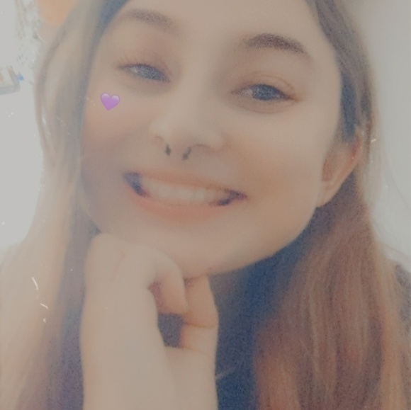 Meet your Posher, Alexis - Picture 1 of 1